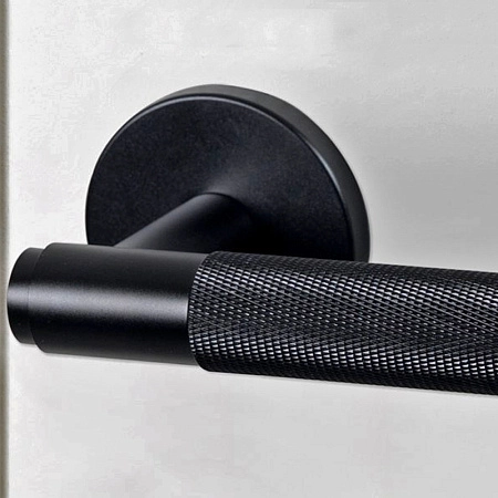 Дверные ручки Buster + Punch Cross Black чёрный матовый