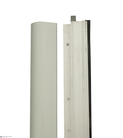 Автоматический порог накладной для межкомнатных дверей Comaglio 1450 / 700-500 мм, регулировка 1 уровень, серебристый