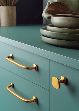 Мебельная ручка кнопка Viefe QUART MINI-D26 мм бронза CAVA